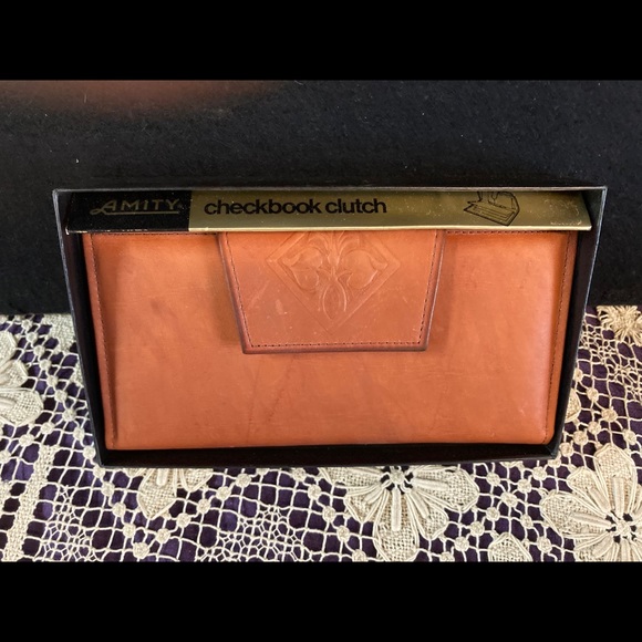 vintage Amity Leather Wallet Clutch New in box